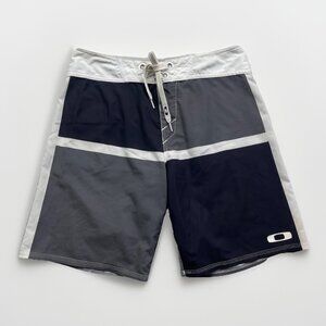 Y2K Oakley Board Shorts Mens 30 Black / Gray / White Block Swim Trunks Surf Read